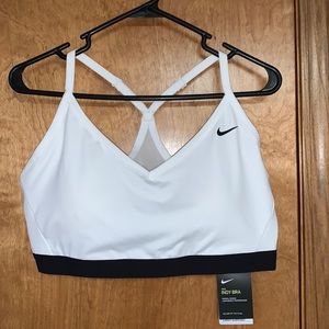 NWT Nike Indy Bra
